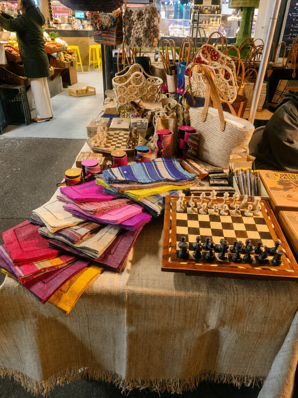 Ambiance du stand artisanal